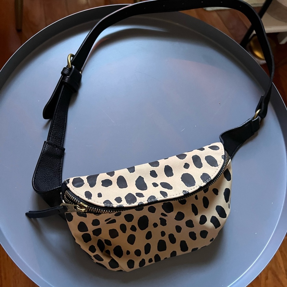 Universal Thread Leopard Print Crossbody Belt Bag — Cream & Black